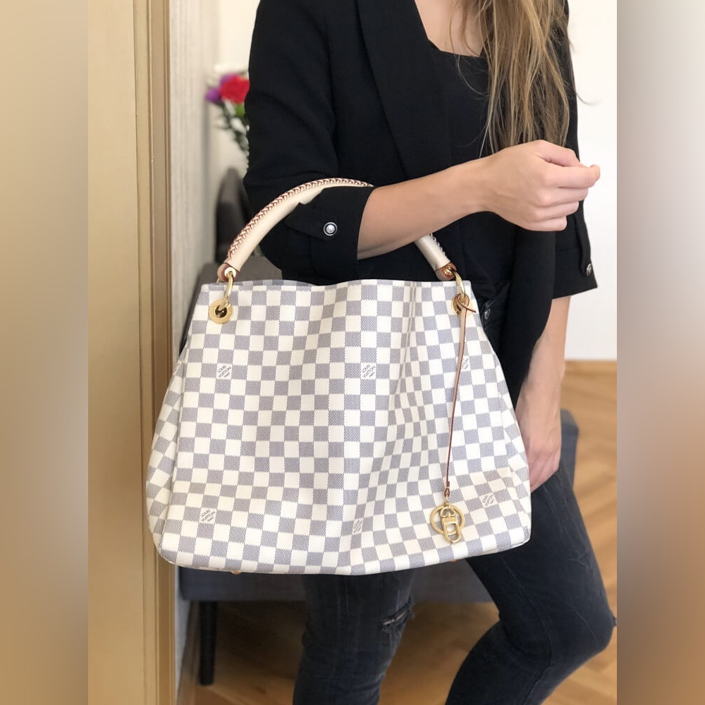 Louis Vuitton Artsy Azur MM